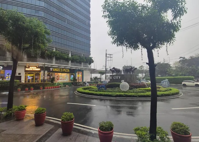 A&g Condotel At 101 Newport Across Naia T3 Apartment Manila