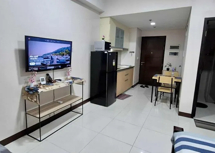 A&g Condotel At 101 Newport Across Naia T3 Apartment