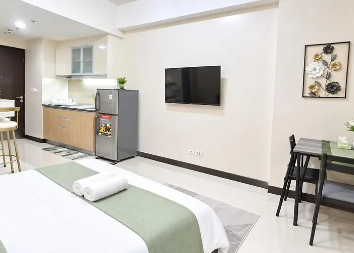 A&g Condotel At 101 Newport Across Naia T3